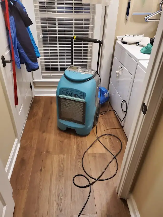 Commercial dehumidifier deployed for Flood Damage Cleanup in Howland Center